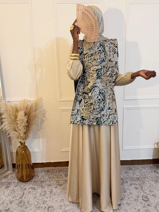 Cape élégante en brocart vert profond et or