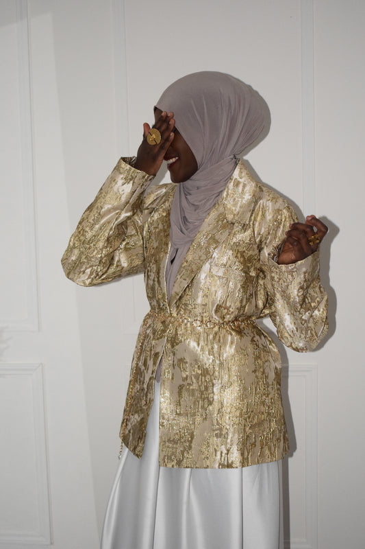 Veste en brocart doré