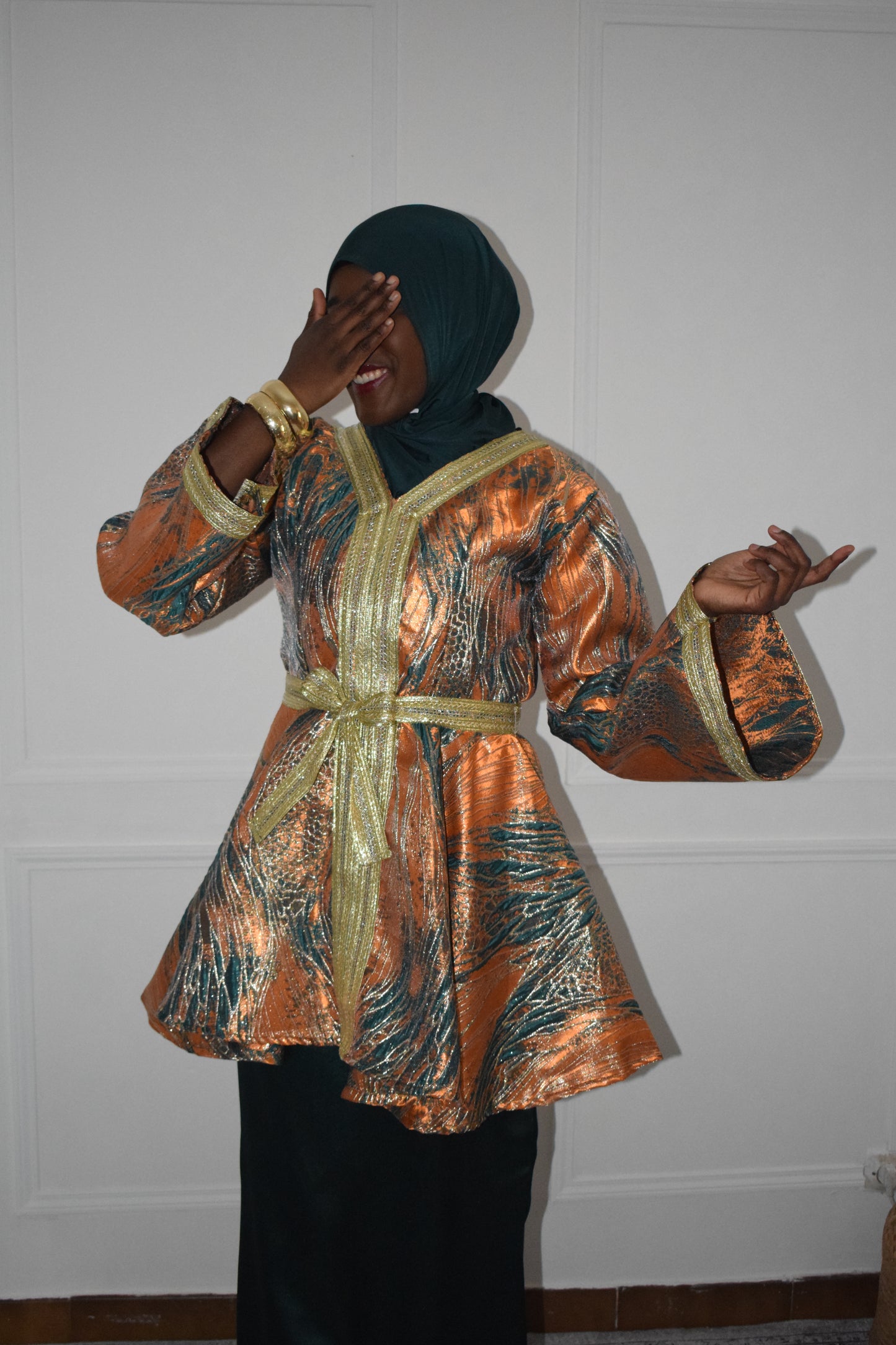 Ensemble haut en brocart et jupe en satin